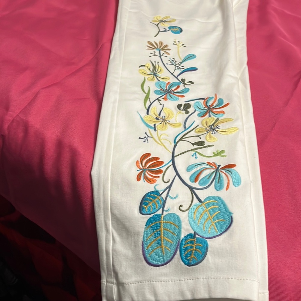 Worth New York white embroidered jeans size 14 NWOT
